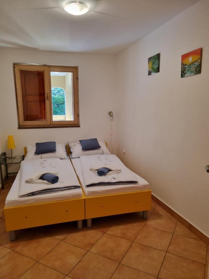 Apartments Casia Baška Eksteriør bilde