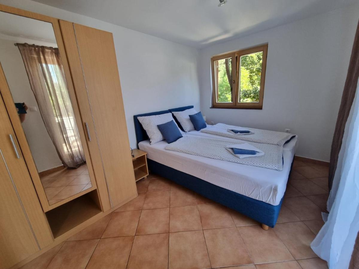 Apartments Casia Baška Eksteriør bilde