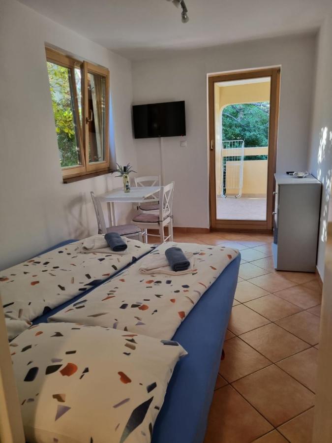 Apartments Casia Baška Eksteriør bilde